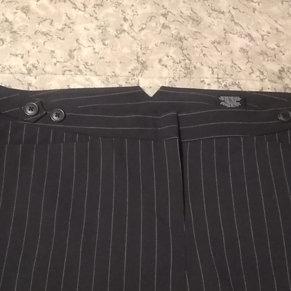 Dresses & Skirts - Pinstriped skirt